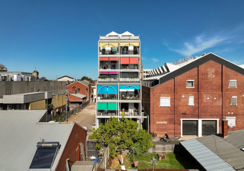 How can i find out more about the qualifications and experience of a particular luxury architect in sydney?