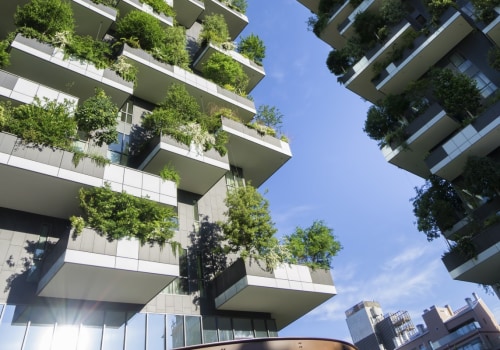 What is the difference between sustainable and green architecture?